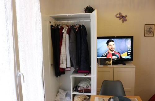 Amelie-les-Bains-Palalda Apartment | Studio classé 2 étoiles à 5 minutes du centre ville et 10 des Thermes