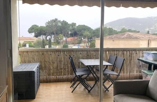 Vico Apartment | Studio Climatisé en Bord de mer