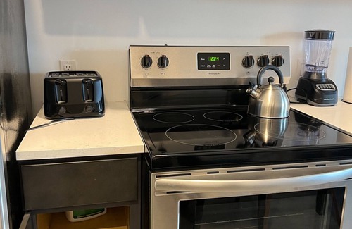 Elizabeth Apartment | Studio close to EWR 5967