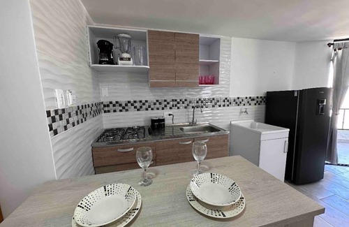 Barrio Centro Apartment | Studio apartment for rent in Rodadero Santa Marta one block from the beach.