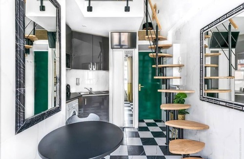 8th Arrondissement Apartment | Studio Colisee - Champs Elysees by B'Your Home