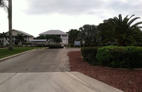 Captains Cove Apartment | Studio Condo, just minutes from Charlotte Harbor and great island shopping!