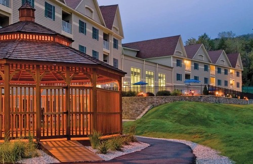 Hancock Condo | Studio Condo Outdoor Adventures