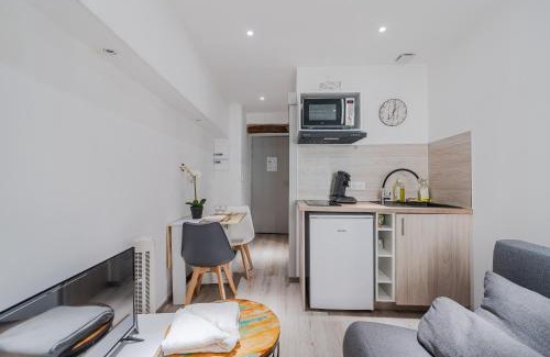 Chatellerault Apartment | Studio Confort - Proche Gare&Centre - Futuroscope 2