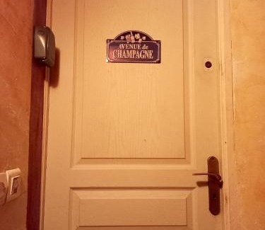 Chateau-Thierry Apartment | Studio confortable a Chateau Thierry 20 m² avec Parking