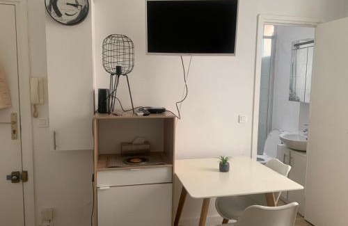 Quartier de la Salpetriere Apartment | Studio confortable, rénové et bien équipé proche Austerlitz