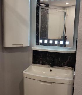 Alencon Apartment | Studio cosy au RDC parking privé, térasse, wifi