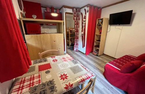 Chatel Apartment | Studio cosy avec balcon, proche télécabine, 4 pers, cuisine équipée, TV et Multispass inclus - FR-1-198-128