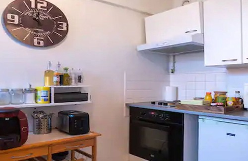 Le Rouet Apartment | Studio Cosy, Calme, Situé Stade, Congrès , Plages , Parcs, Centre, Vieux Port