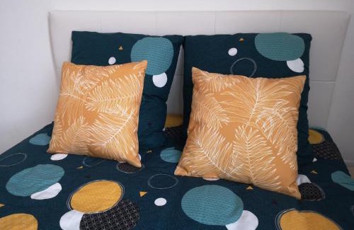 Saint-Quentin Apartment | STUDIO COSY- CHALEUREUX- QUARTIER CALME- Wifi