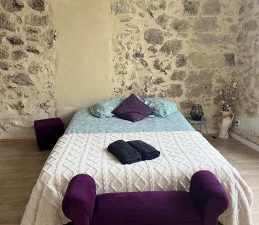 Langon Apartment | Studio cosy en pierre au cœur du vieux Langon