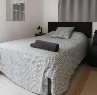 Flers Apartment | Studio cosy Flers avec parking et vélo