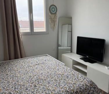 Houilles Apartment | Studio cosy Paris La Défense Arena