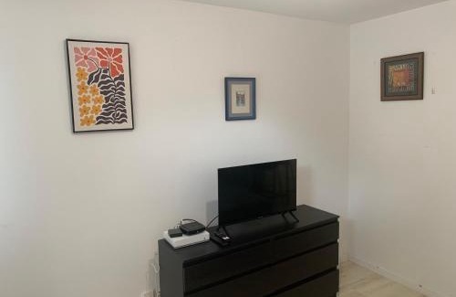 Les Mureaux Apartment | Studio cosy proche gare des Mureaux