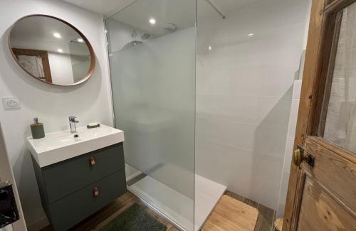 Guingamp Apartment | Studio cosy tout équipé en cœur de ville au calme