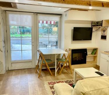 Hendaye Apartment | Studio COZY avec jardin au centre ville d'Hendaye à 10 minutes d'Espagne