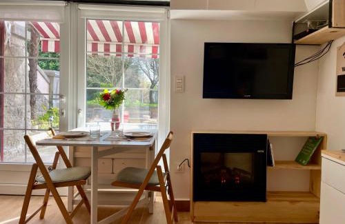 Hendaye Apartment | Studio COZY avec jardin au centre ville d'Hendaye à 10 minutes d'Espagne