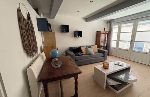 Villeneuve-les-Avignon Apartment | Studio downtown 35 m2 Villeneuve les Avignon
