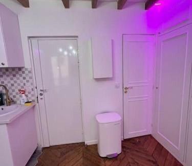 Belleville Apartment | Studio de charme centre paris 10 min de république