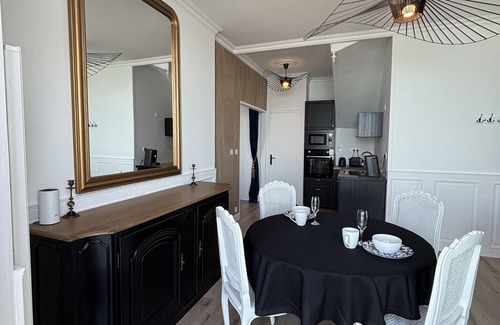 Dinard Apartment | Studio-Deluxe-Mobility bath-Sea view