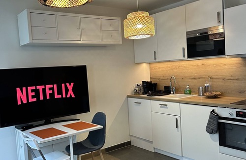 Issy-les-Moulineaux Apartment | Studio Design & Cosy avec Parking