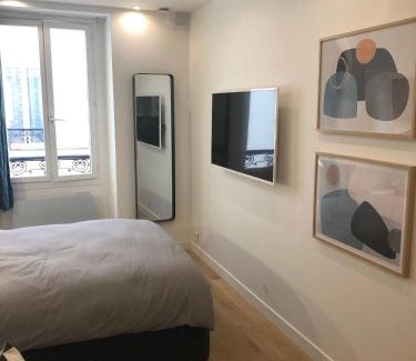 Faubourg-du-Roule Apartment | Studio design proche Champs-Elysées