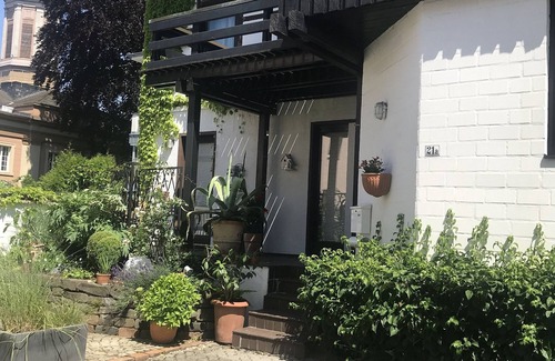 Arnsberg Apartment | Studio 'Dora Brand' with Shared Terrace, Shared Garden and Wi-Fi