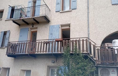 La Saulce Apartment | studio du jardin