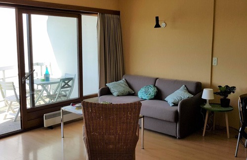 Knokke-Heist Apartment | studio Duinbergen met prachtig uitzicht over het meer en binnenzwembad