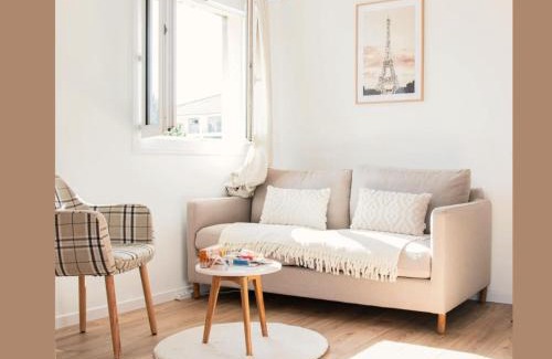 Bussy-Saint-Georges Apartment | Studio EASY CHECK-IN 8 mins Disneyland 35 mins Paris FREE Starbucks coffee parking wifi