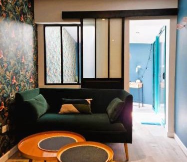 Sainte-Anne - Faubourg Noyon Apartment | Studio Eden Jacuzzi