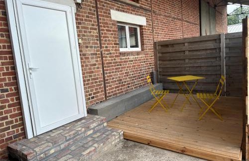 Erny-Saint-Julien Apartment | Studio erny