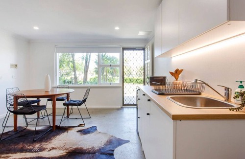 Beaconsfield Apartment | Studio Escape Hamilton Hill