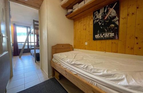 Samoens Apartment | Studio familial au centre du village avec balcon et casier à ski - FR-1-624-163
