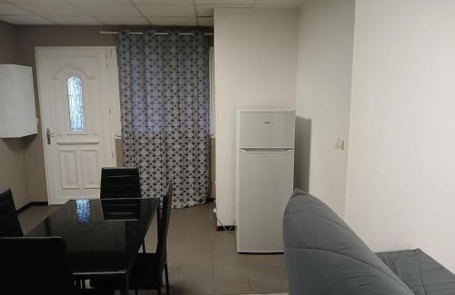 Remilly Apartment | Studio familial avec terrasse, proche de Metz