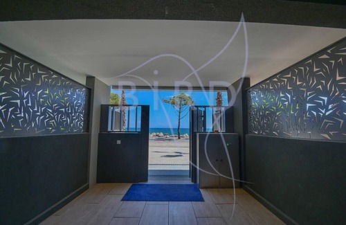 Villeneuve Loubet Beach Apartment | Studio feet in the water, friendly, cozy and unique.