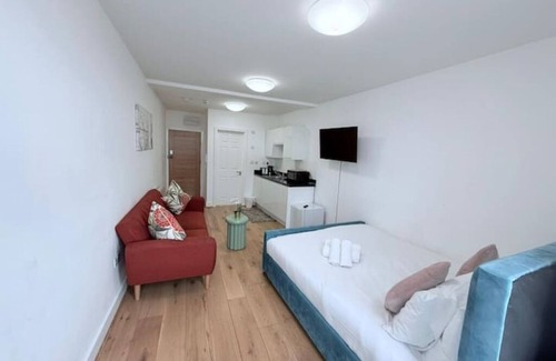 Childs Hill Apartment | Studio Flat 5 in Golders Green