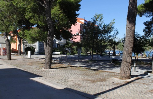 Poljana Apartment | Studio flat with air-conditioning Poljana, Ugljan (AS-8419-b)