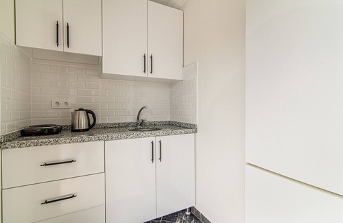 Istanbul City Center Apartment | Studio Flat with Terrace in Balat, Fatih
