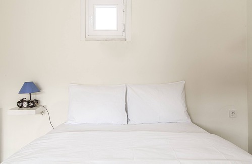 Istanbul City Center Apartment | Studio Flat with Terrace in Balat, Fatih