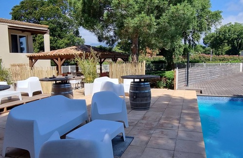 Lecci Apartment | studio floor for 2 people N°36 Fiori Di Cala Rossa