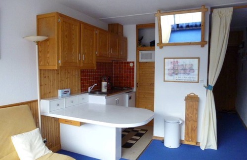 Arette Apartment | Studio for 4/5 people with balcony, ski-in/ski-out, ski locker, parking, elevator