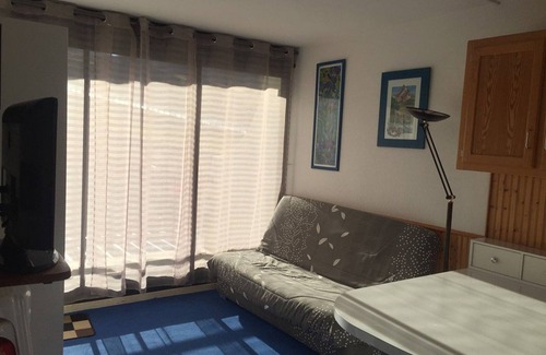 Arette Apartment | Studio for 4/5 people with balcony, ski-in/ski-out, ski locker, parking, elevator