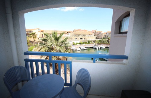Le Port Apartment | Studio for 4 with marina view