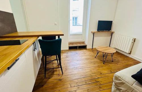 Aurillac Apartment | Studio