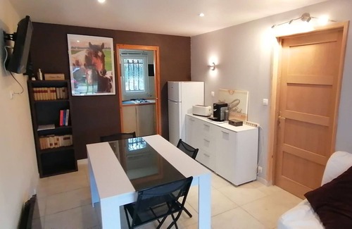 Fronton Apartment | Studio