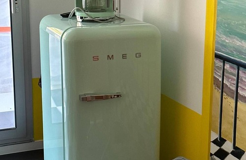 Saint-Georges-de-Didonne Apartment | Studio Apartment 'Sixties' with Balcony and Wi-Fi