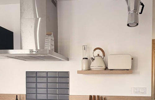 Saint-Paul-Trois-Chateaux Apartment | Studio-Suite-Ensuite with Shower