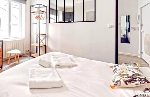 Bellecour - Hotel Dieu Apartment | Studio Gailleton Place Bellecour