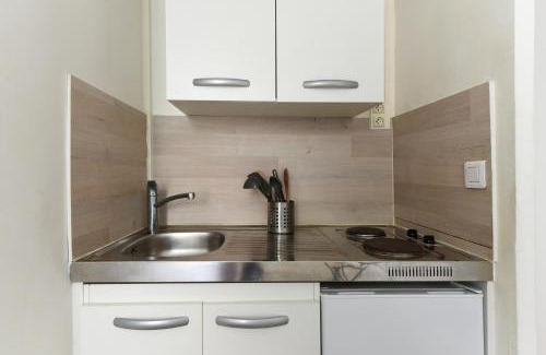 La Fare-les-Oliviers Apartment | Studio Garrigue